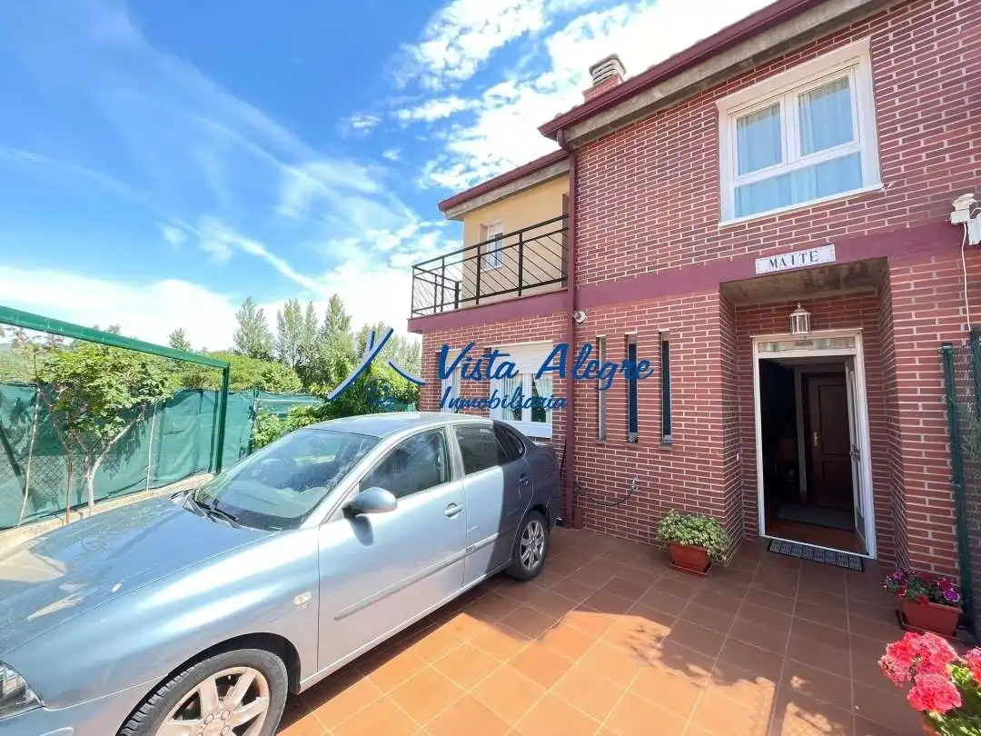 Exterior view of Detached homes for sale in Anguciana  with Heating, Private garden and Terrace