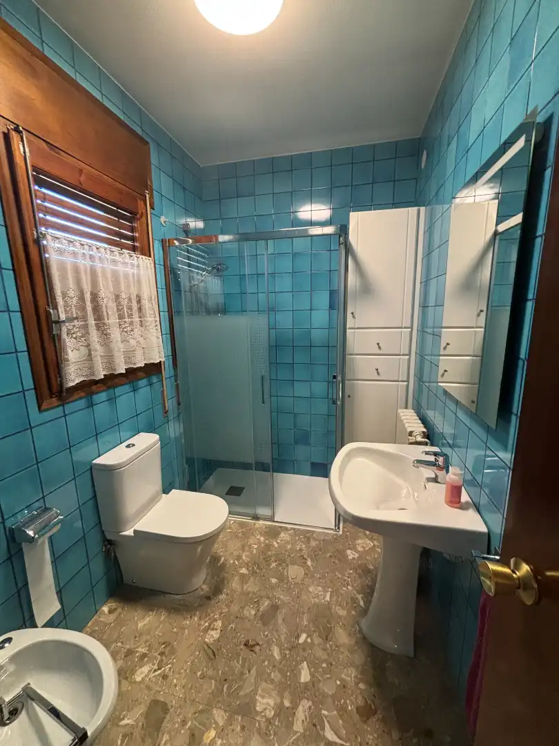 Badezimmer von Haus oder Chalet zum Verkauf in Miralcamp mit Heizung, Privatgarten und Möbliert