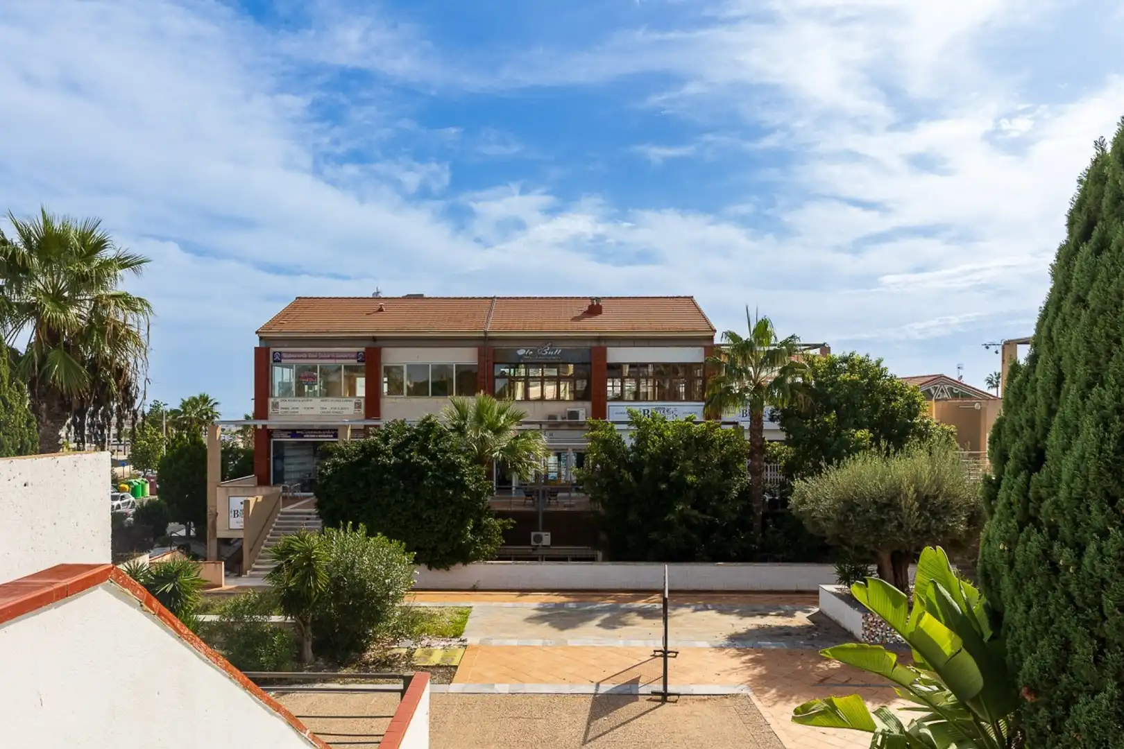 Vista exterior de Local en venta en Orihuela con Aire acondicionado y Alarma