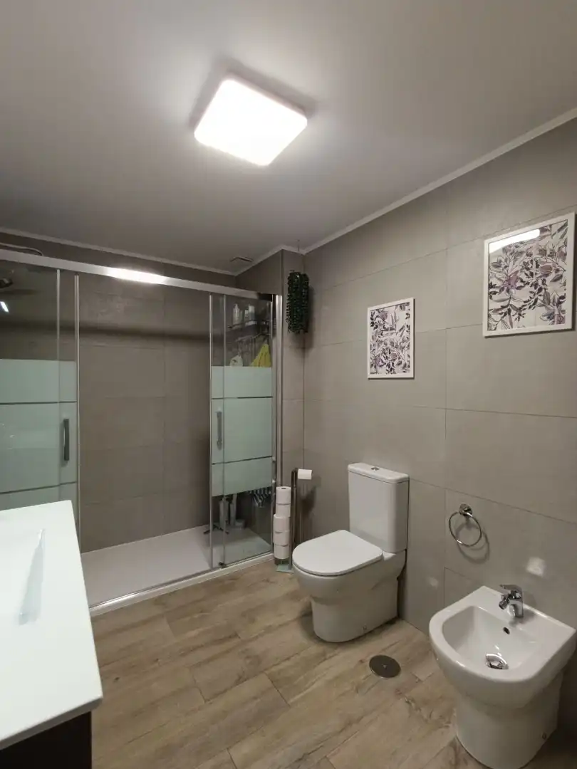 Baño de Casa o chalet en venta en Ciudad Real con Aire acondicionado, Calefacción y Parquet