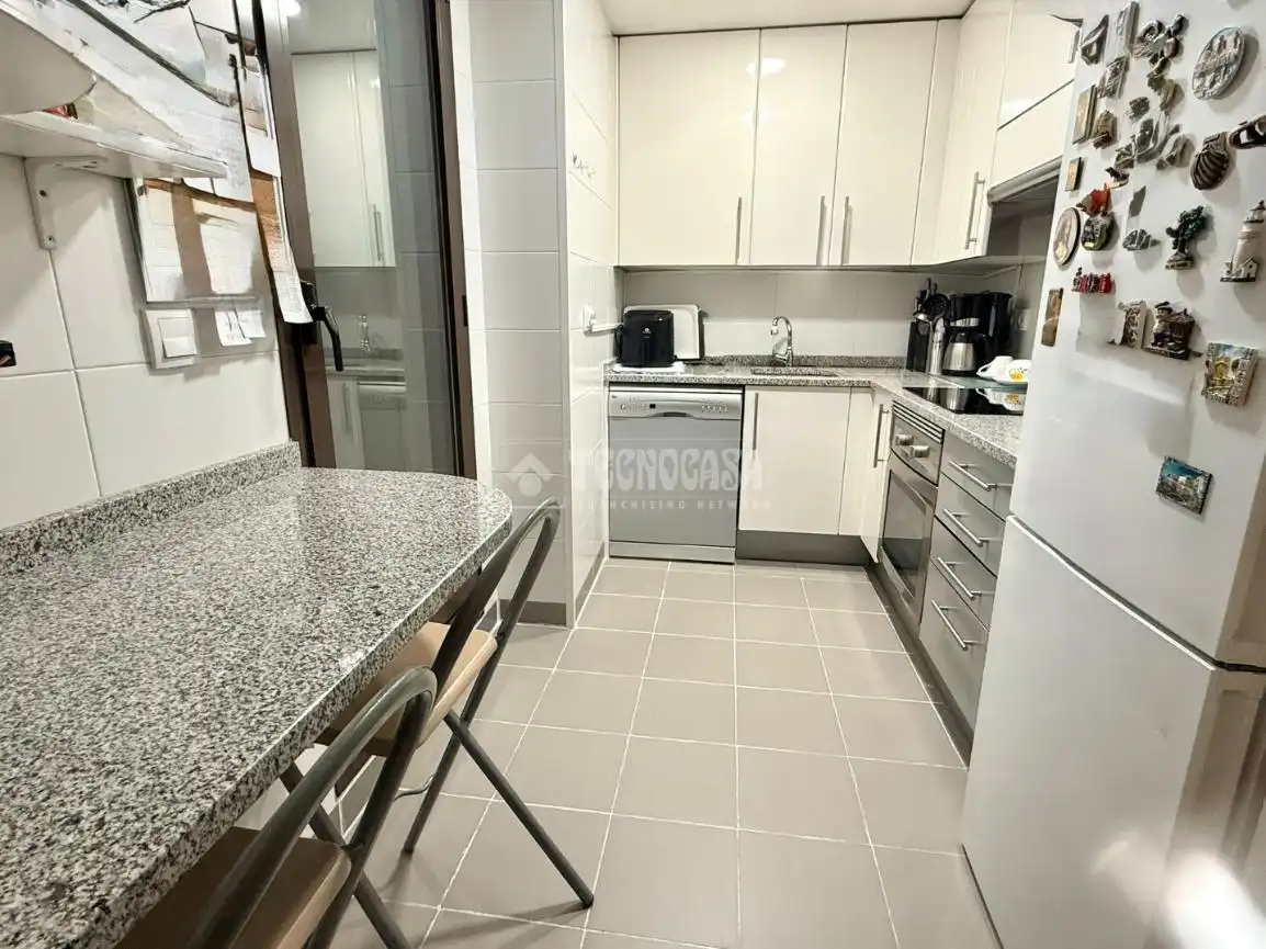 Cocina de Piso en venta en Madrid con Calefacción
