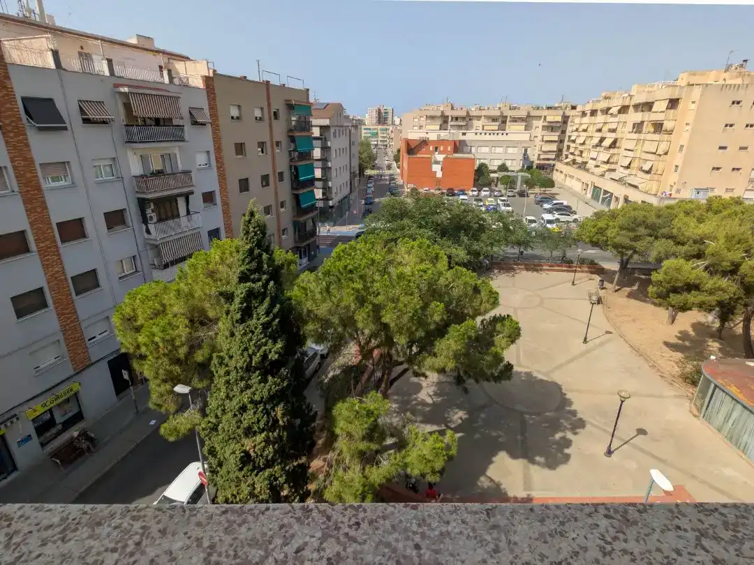 Vista exterior de Pis en venda en Vilanova i la Geltrú amb Balcó