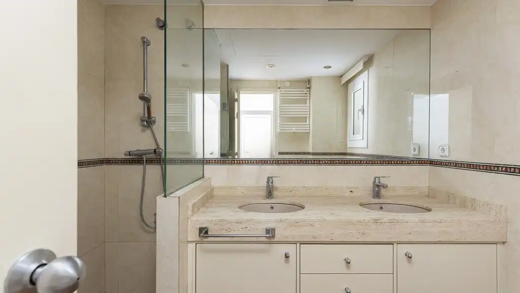 Apartament amb piscina en venda a Les Corts, imagen 18