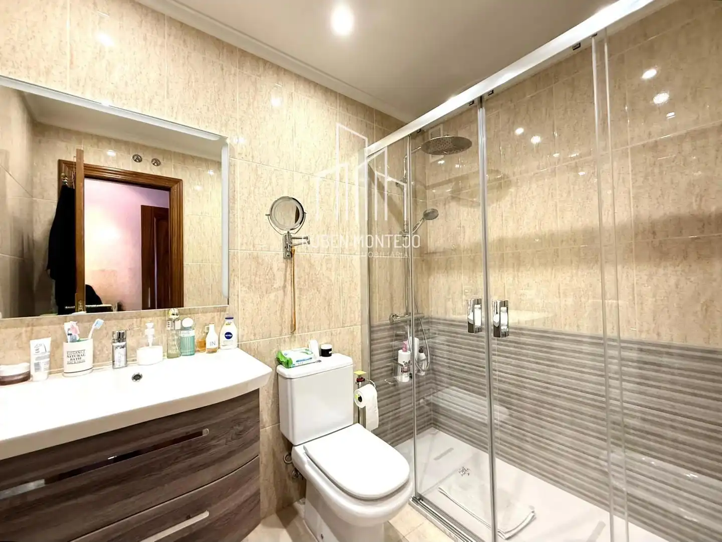 Bathroom of Flat for sale in Salamanca  with Heating, Terrace and Storage room
