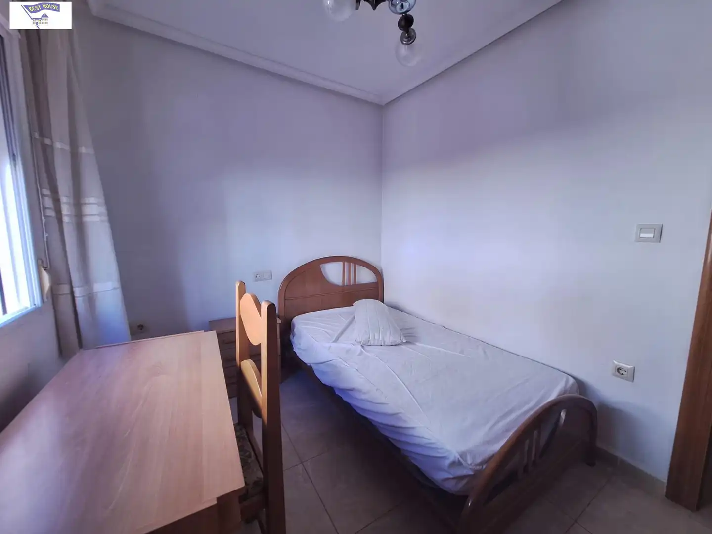 Habitación de Piso de alquiler en Albacete con Amueblado y Balcón