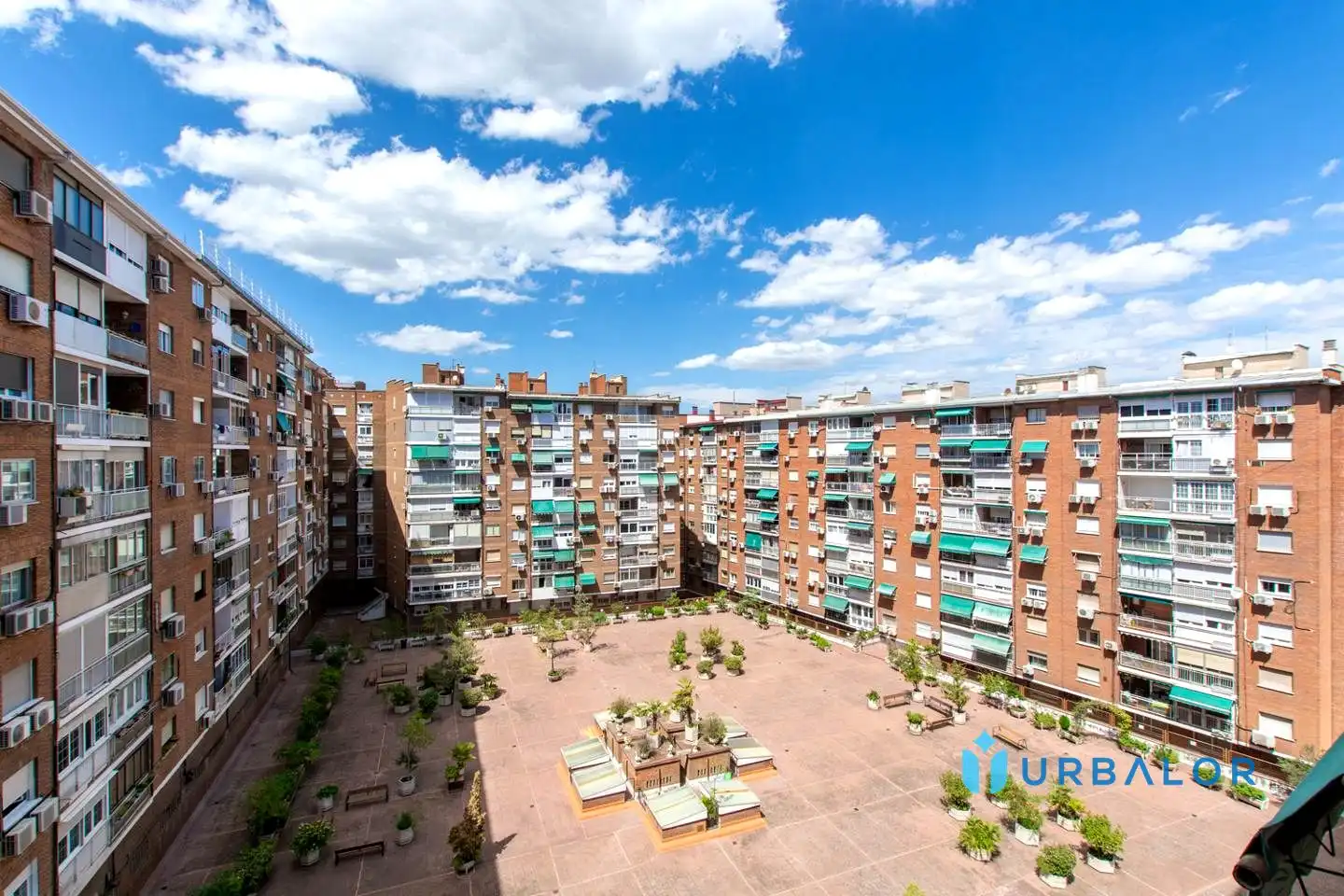 Vista exterior de Piso en venta en Madrid con Aire acondicionado, Calefacción y Terraza