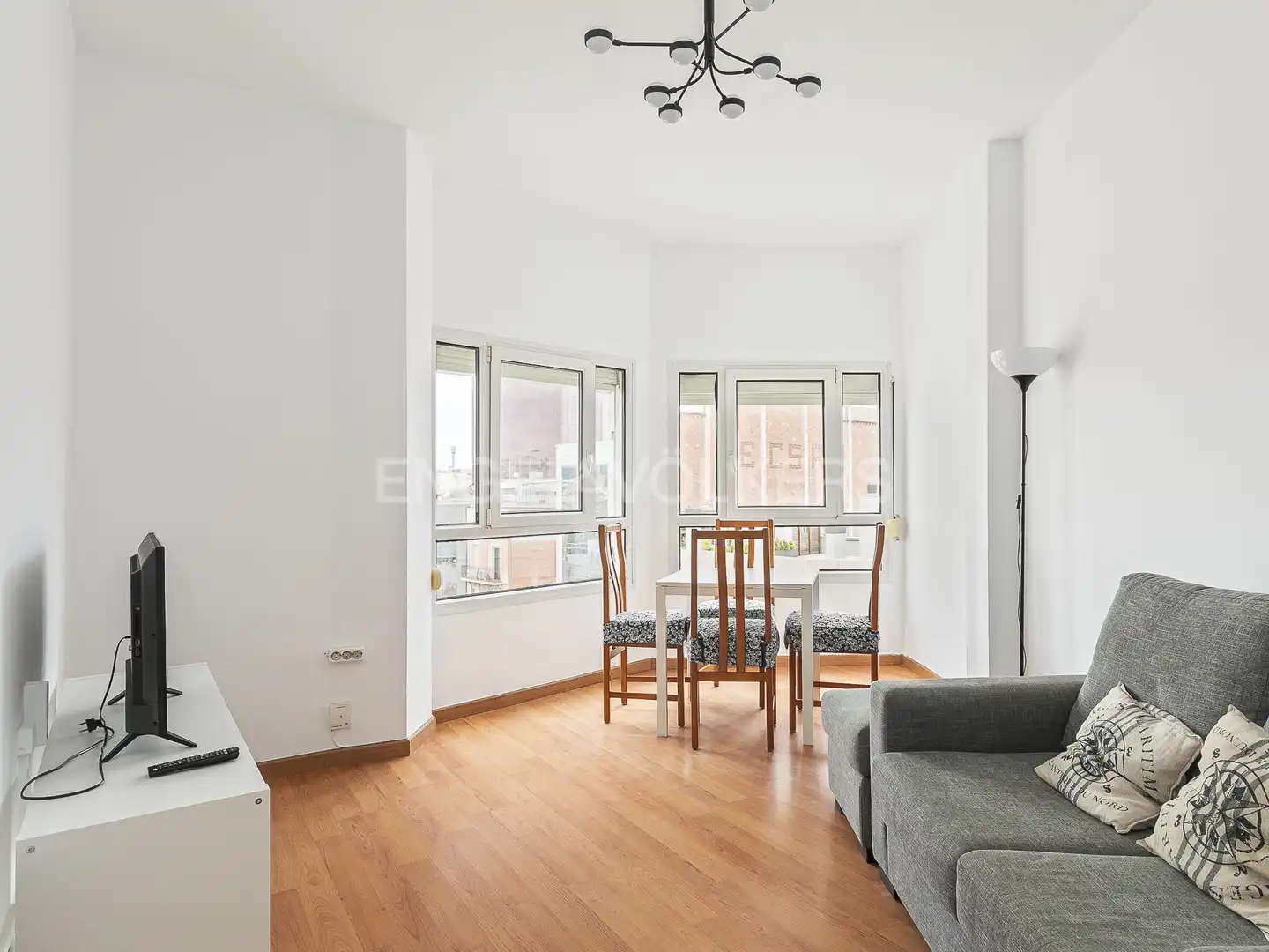 Living room of Flat for rent in Barcelona  with Air Conditioner, Heating and Parquet flooring
