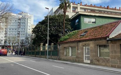 Vista exterior de Casa o xalet en venda en Vigo  amb Calefacció