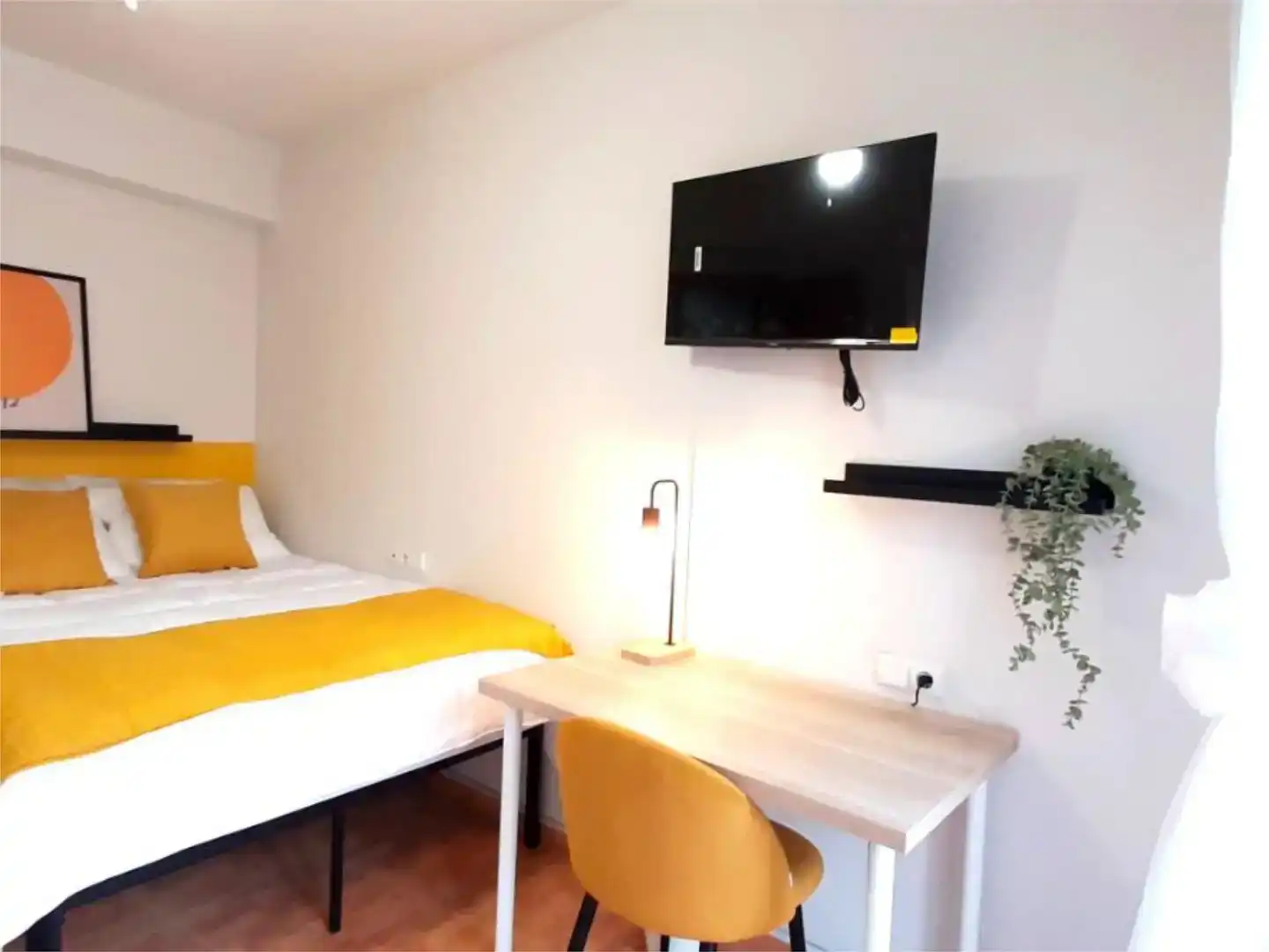 Bedroom of Flat for share in León Capital   with Storage room and Furnished