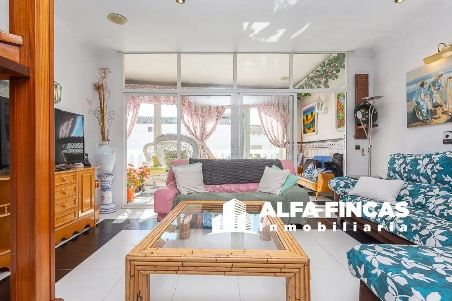 Sala de estar de Casa o chalet en venta en Mota del Cuervo con Aire acondicionado, Jardín privado y Terraza
