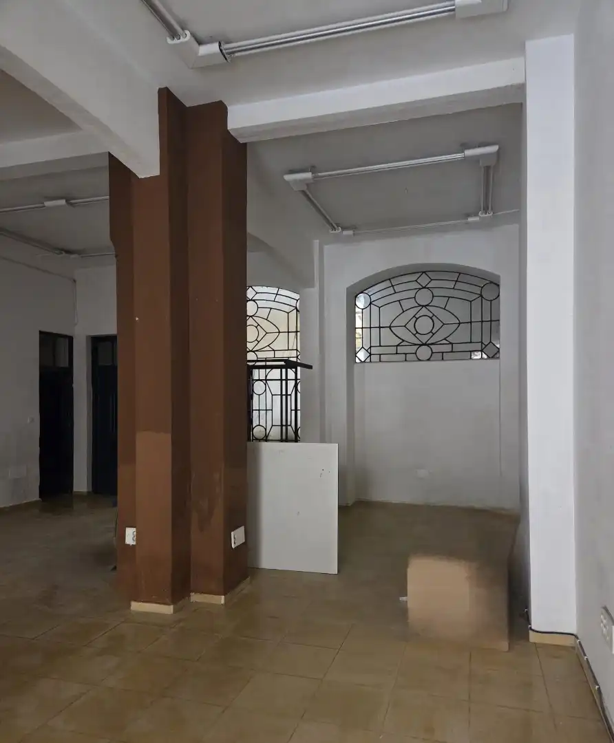 Local comercial en venda a Jose de Gabriel Estenoz 13, imagen 2