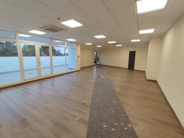 Oficina en Alquiler en Sector Sur  - La Palmera - Reina Mercedes