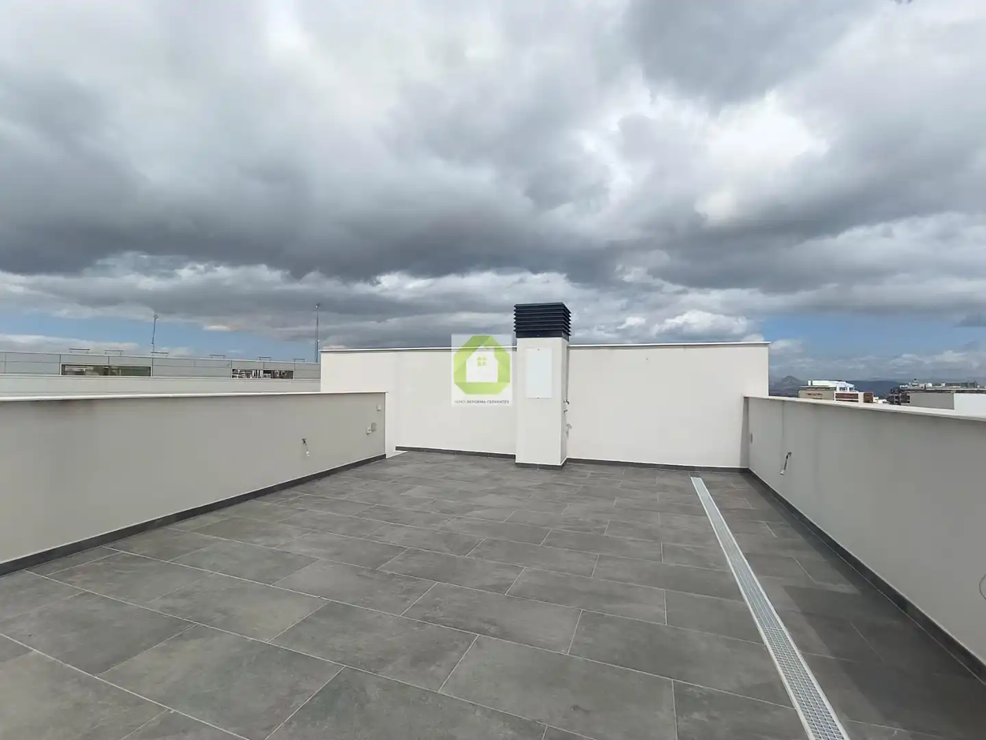 Terrasse von Dachboden zur Miete in Armilla mit Klimaanlage, Terrasse und Abstellraum