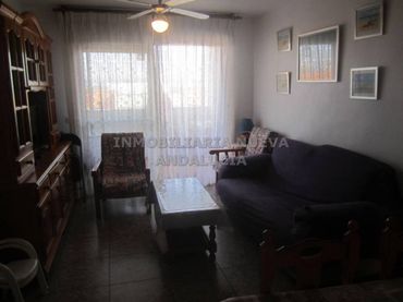 Flat with pool to rent in Retamar