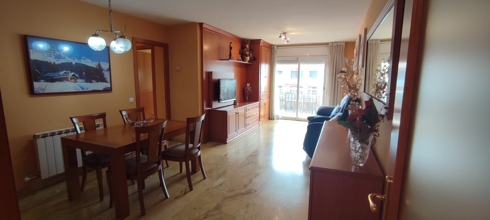 Sala d'estar de Pis en venda en Vallirana amb Calefacció i Terrassa