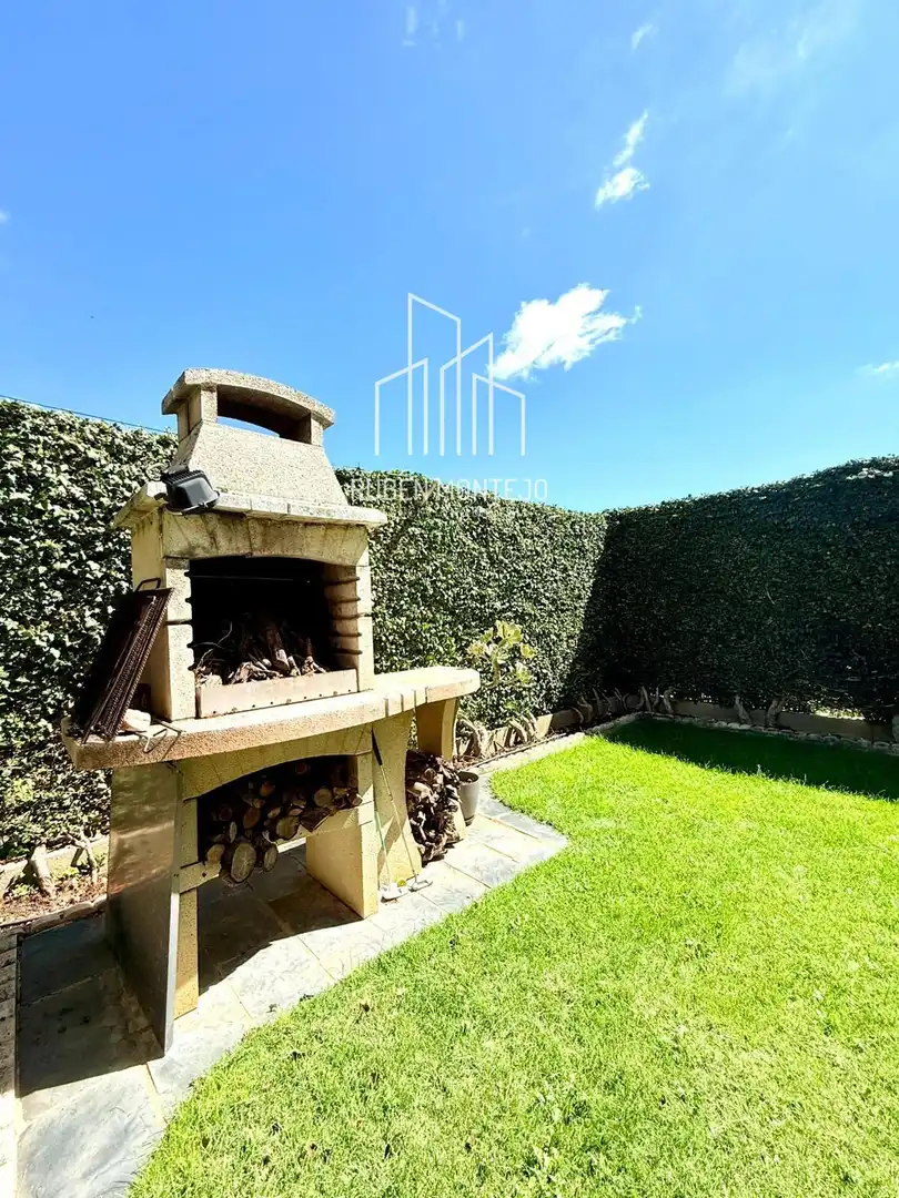 Jardín de Casa adosada en venta en Galindo y Perahuy con Calefacción, Jardín privado y Terraza