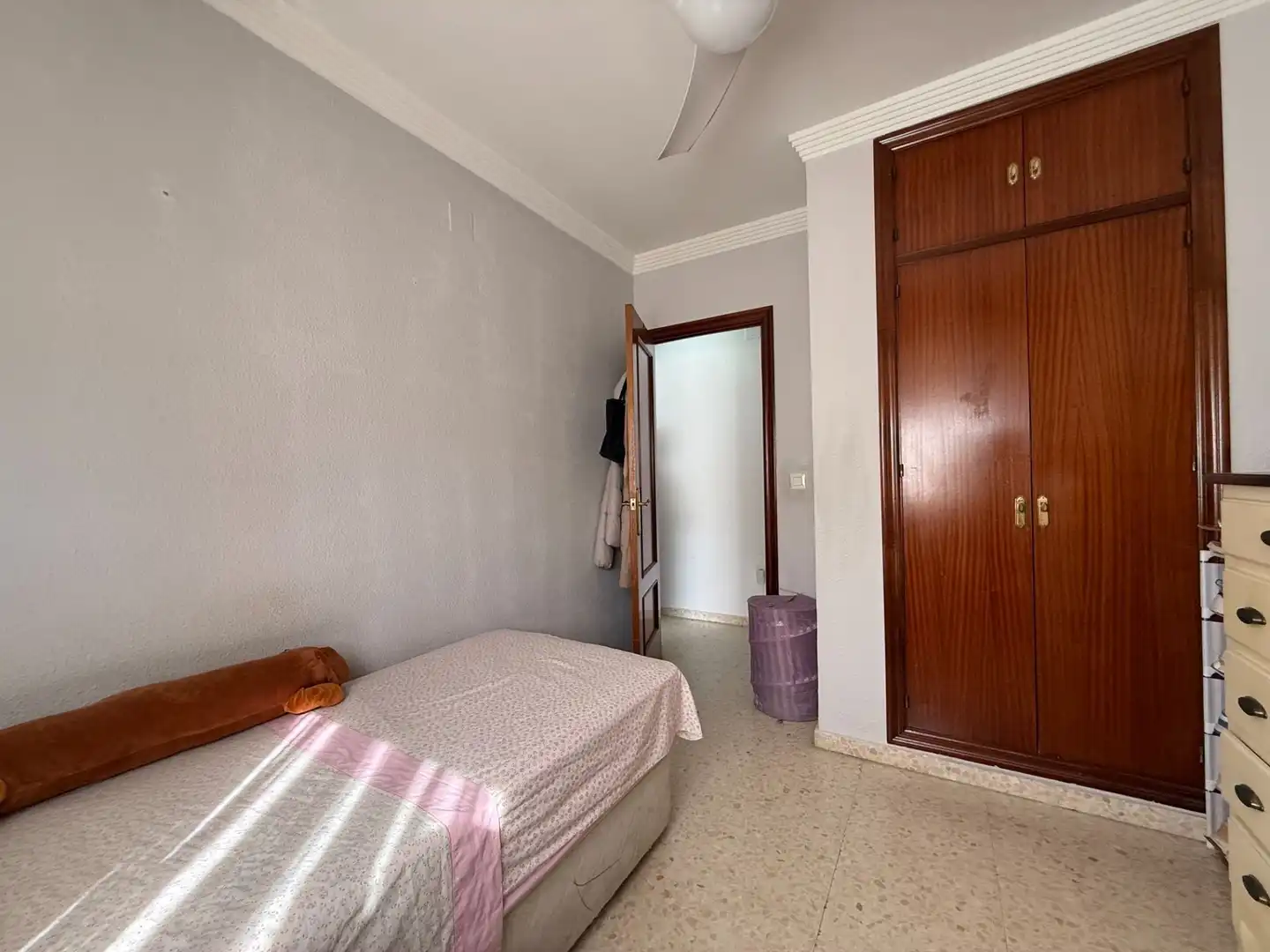 Habitación de Casa adosada en venta en Aljaraque con Aire acondicionado