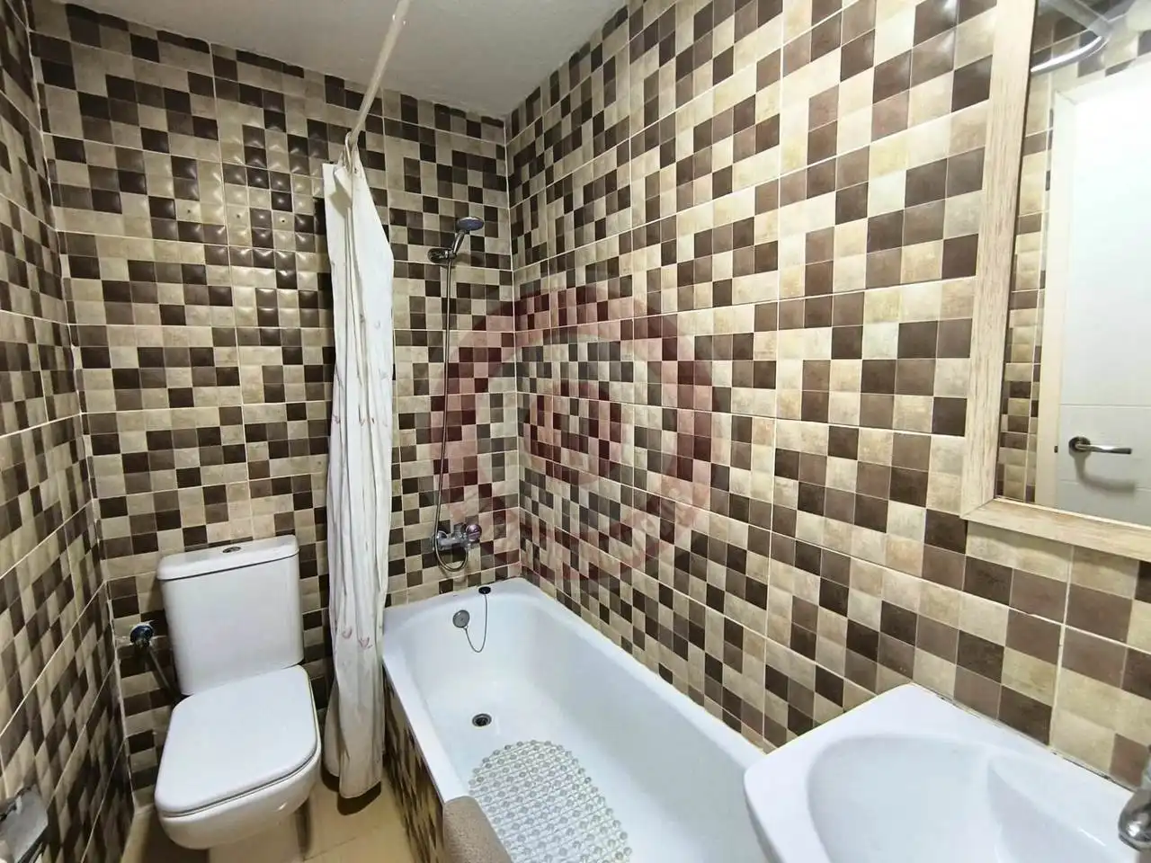 Baño de Casa adosada en venta en Torrox con Terraza y Amueblado