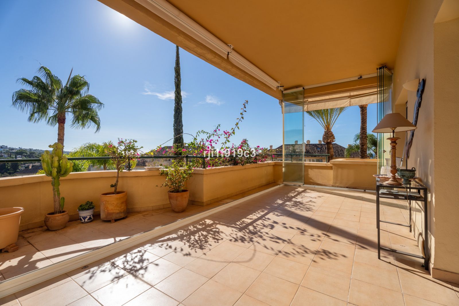 Terrassa de Apartament en venda en Marbella amb Traster, Moblat i Alarma