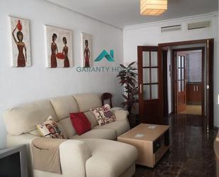 Sala d'estar de Apartament de lloguer en Badajoz Capital amb Aire condicionat, Terrassa i Balcó