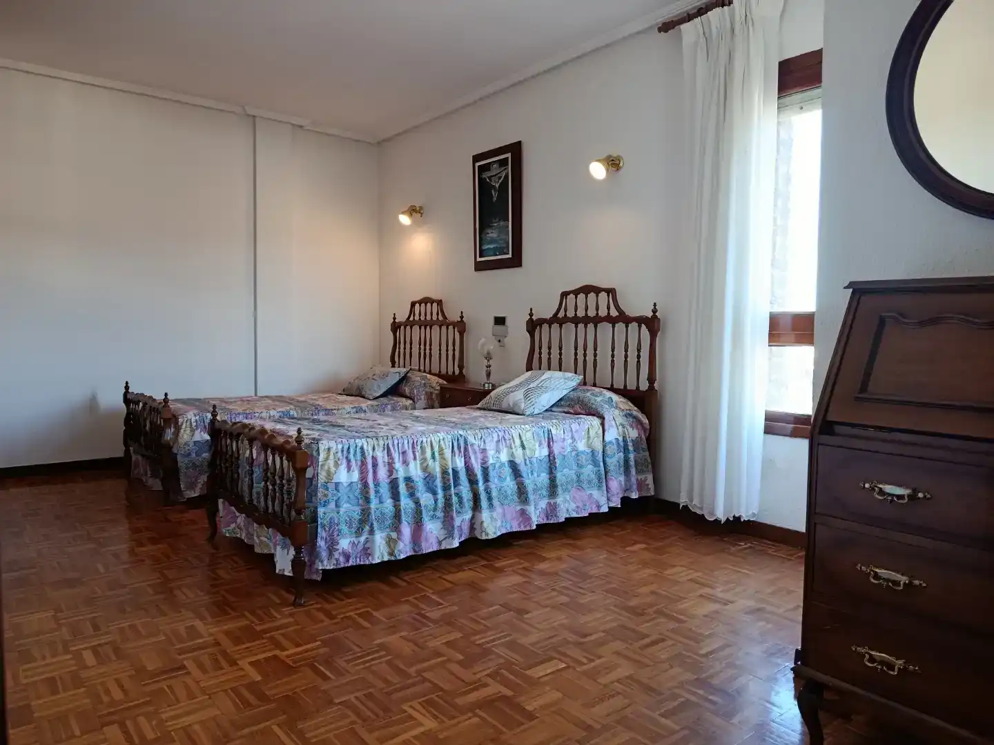 Habitación de Piso en venta en Burgo de Osma - Ciudad de Osma con Aire acondicionado, Parquet y Amueblado