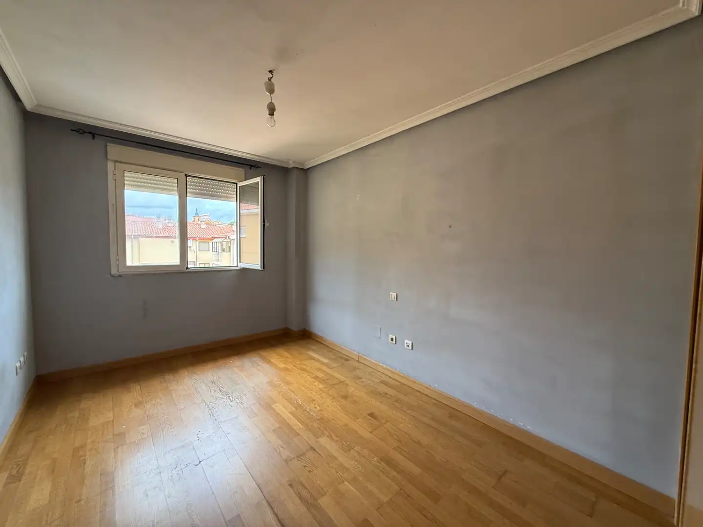Habitación de Piso en venta en Benavente con Calefacción, Terraza y Balcón