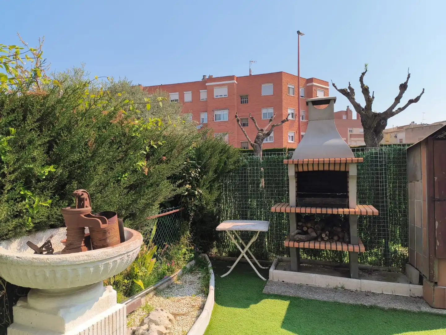 Jardí de Casa adosada en venda en Utebo amb Aire condicionat, Calefacció i Jardí privat