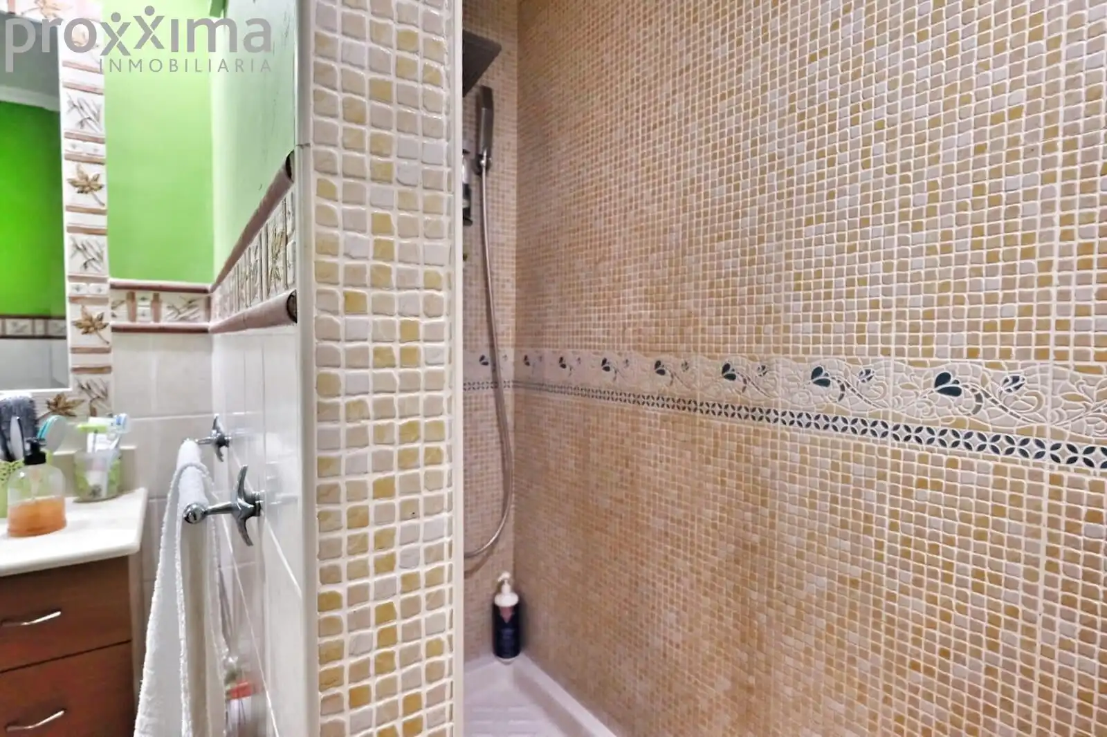 Bathroom of Houses for sale in Sevilla  with Air Conditioner and Terrace