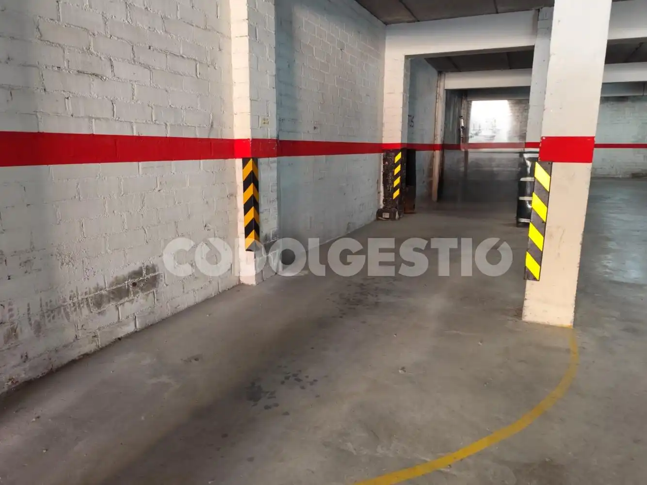 Parking of Garage for sale in Torelló