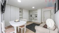 Sala d'estar de Estudi en venda en  Madrid Capital amb Aire condicionat, Calefacció i Parquet