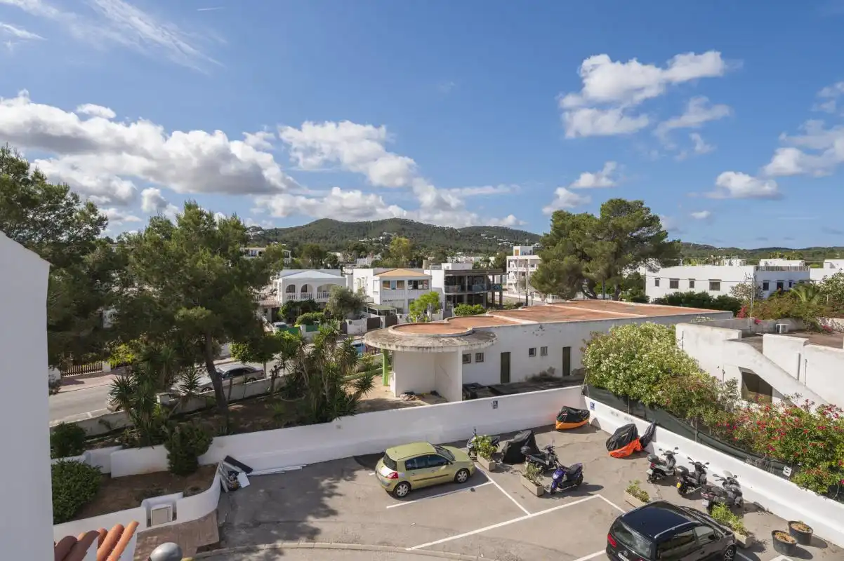 Außenansicht von Wohnung zum Verkauf in Sant Josep de sa Talaia mit Heizung, Terrasse und Balkon
