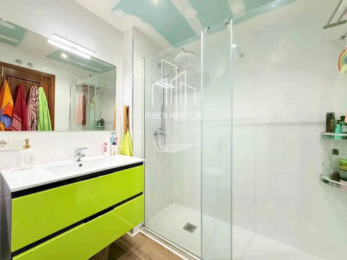 Baño de Piso en venta en Salamanca con Calefacción, Terraza y Balcón