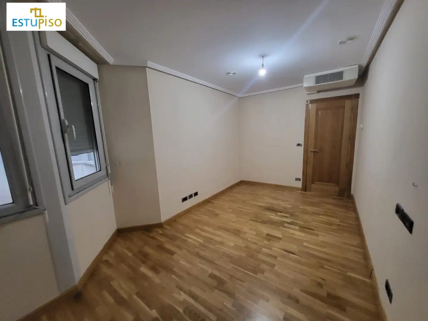 Bedroom of Flat for rent in León Capital   with Balcony