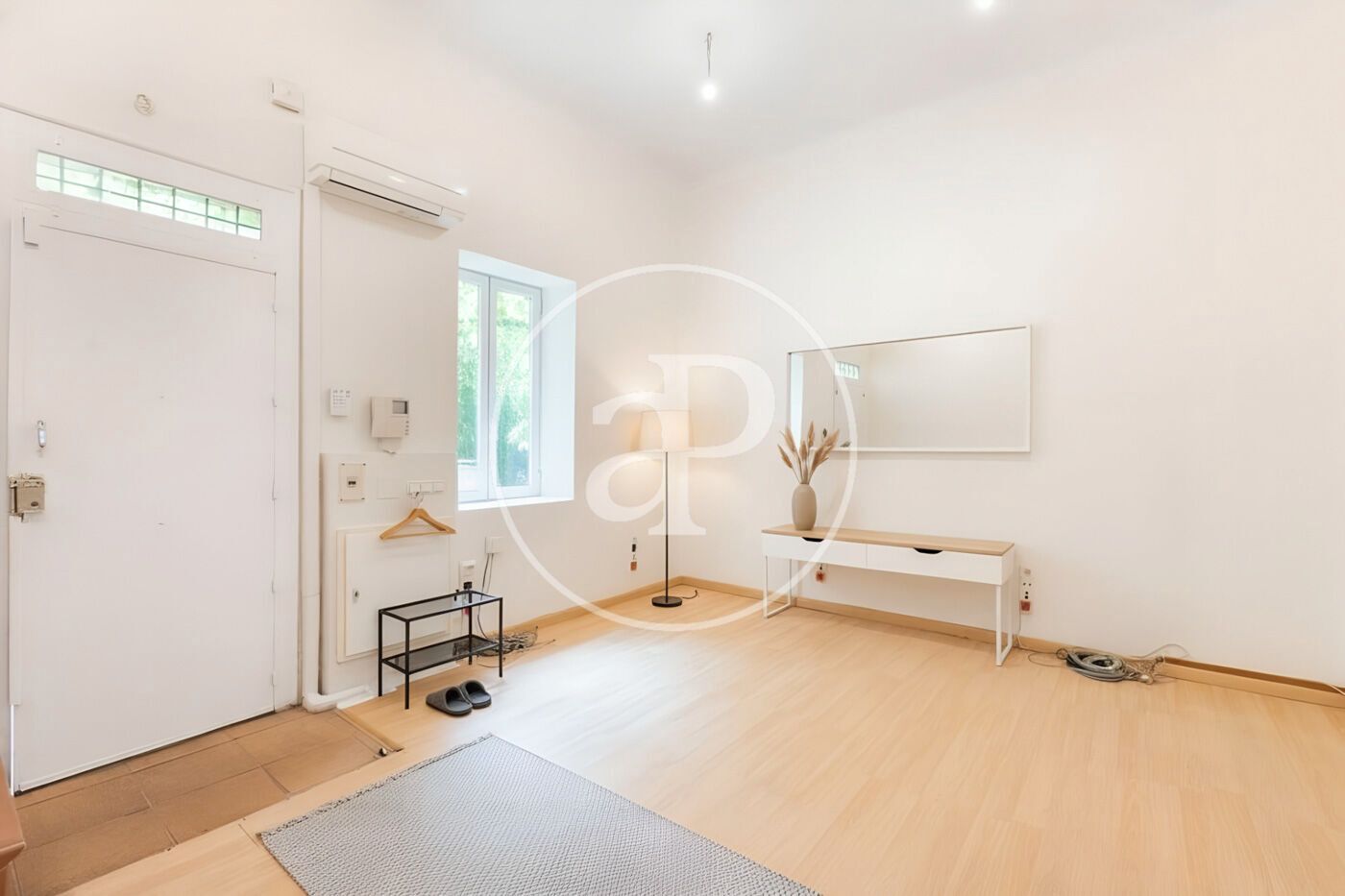 Exterior view of Single-family semi-detached for sale in  Madrid Capital  with Air Conditioner, Heating and Private garden