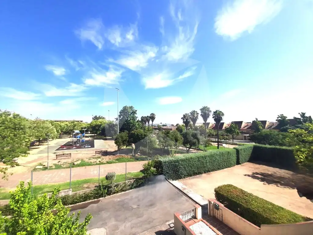 Casa adosada en venda en Badajoz amb Aire condicionat, Terrassa i Piscina