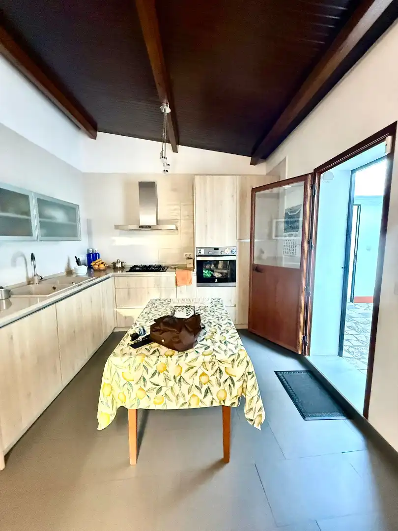 Küche von Einfamilien-Reihenhaus zum Verkauf in Tarifa mit Terrasse