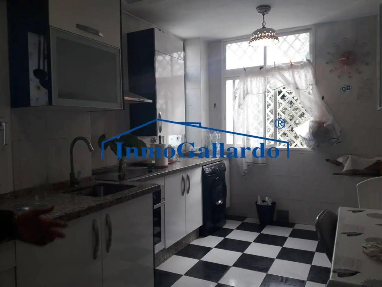 Cuina de Casa o xalet en venda en Málaga amb Aire condicionat, Terrassa i Piscina comunitària