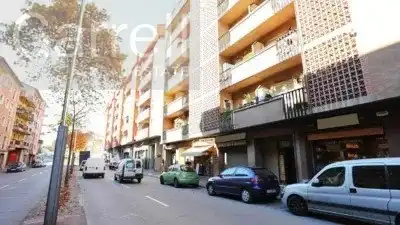 Vista exterior de Pis en venda en Manlleu amb Terrassa i Balcó