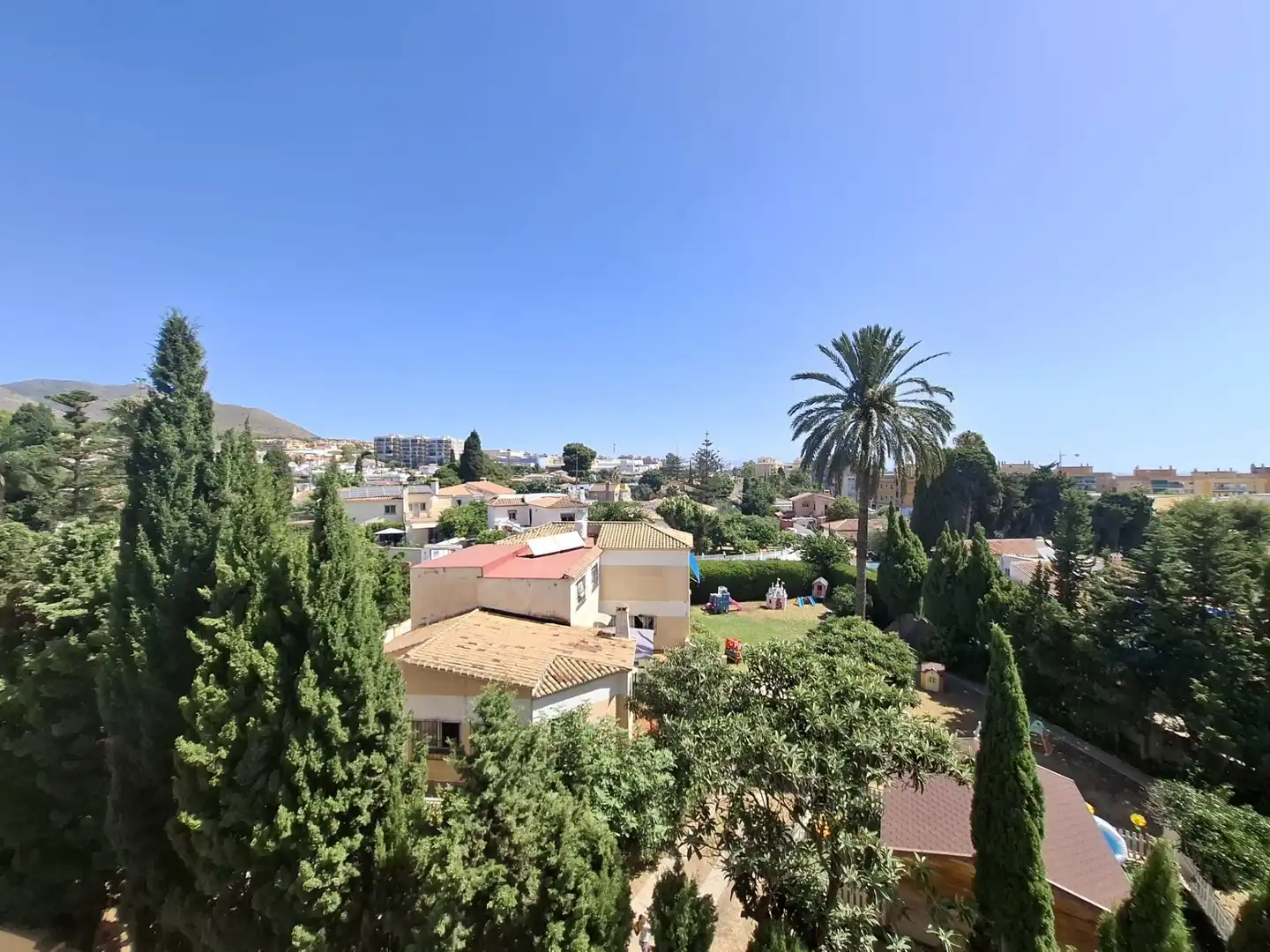 Vista exterior de Piso en venta en Torremolinos con Terraza