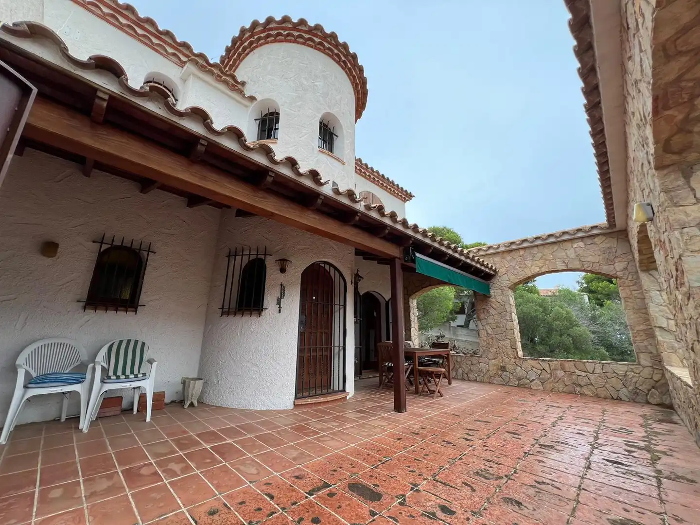 Vista exterior de Casa o xalet en venda en Llançà amb Aire condicionat, Calefacció i Jardí privat