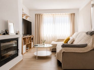 Detached house with balcony for sale in La Nucia Pueblo