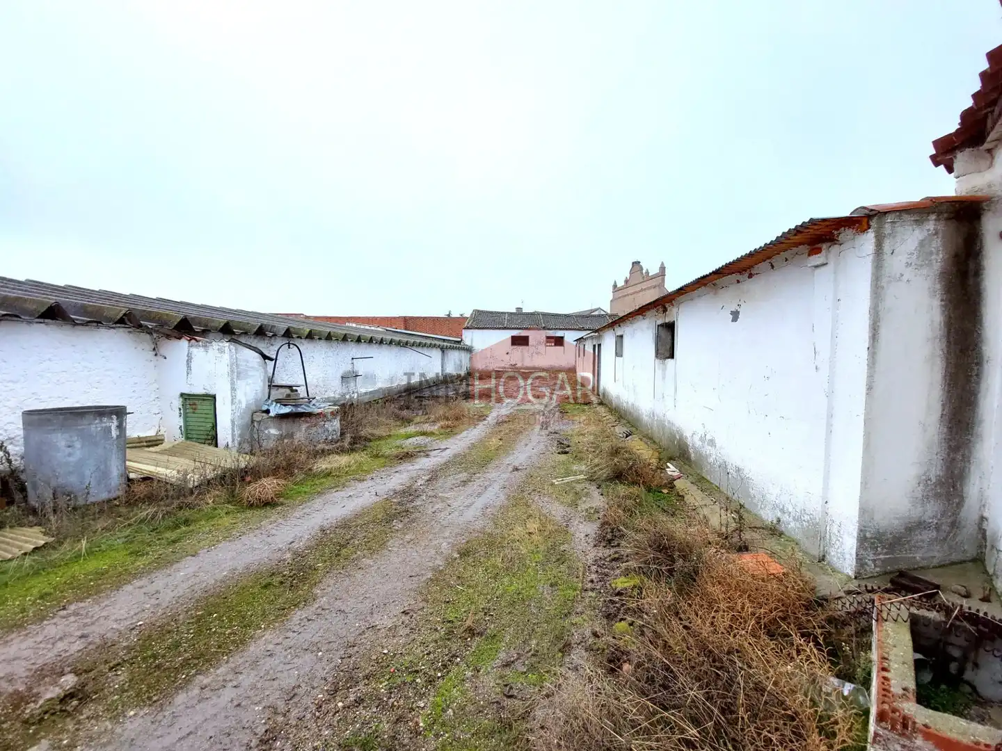 Industrial buildings for sale in Adanero