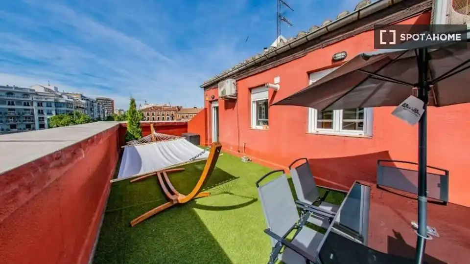 Piso con terraza en alquiler en Centro, imagen 17