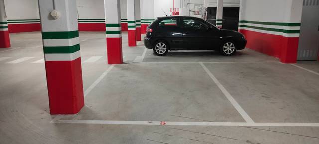 Garaje en Alquiler en Rúa Alcalde Toribio Salvadores, 5 en Arteixo pueblo