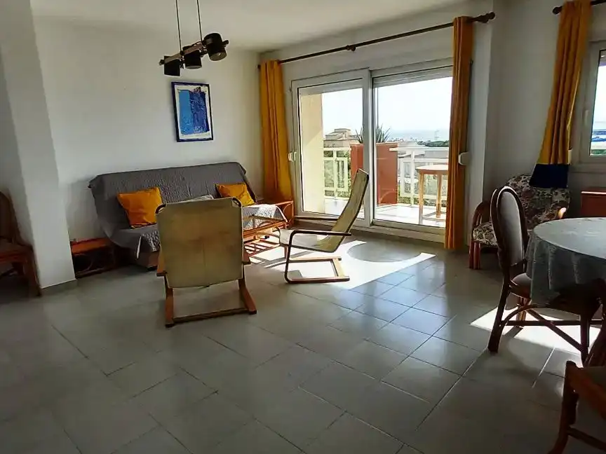 Sala de estar de Piso de alquiler en Roses con Aire acondicionado, Amueblado y Balcón