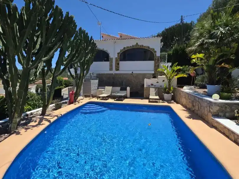 Piscina de Casa o chalet en venta en Dénia con Aire acondicionado, Jardín privado y Trastero