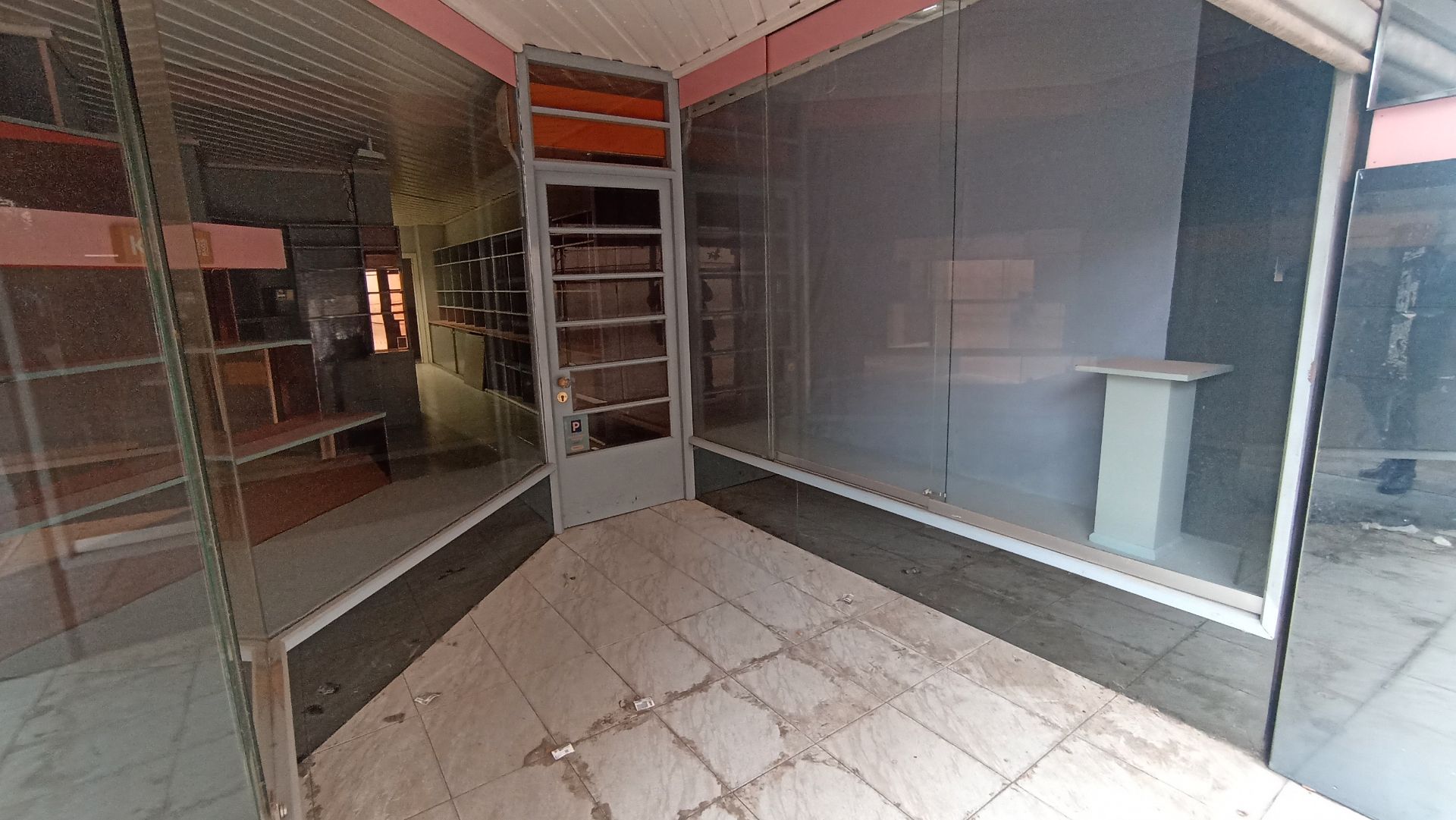 Local de alquiler en  Lleida Capital con Alarma