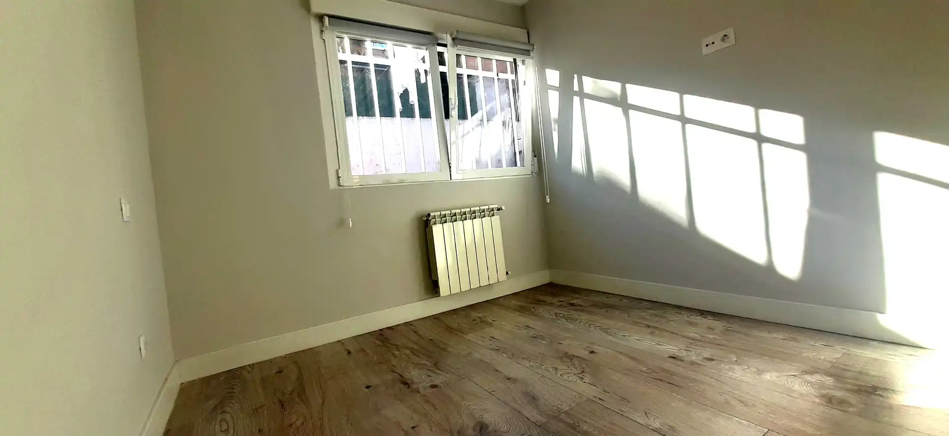 Habitación de Apartamento de alquiler en Pozuelo de Alarcón con Aire acondicionado, Calefacción y Horno