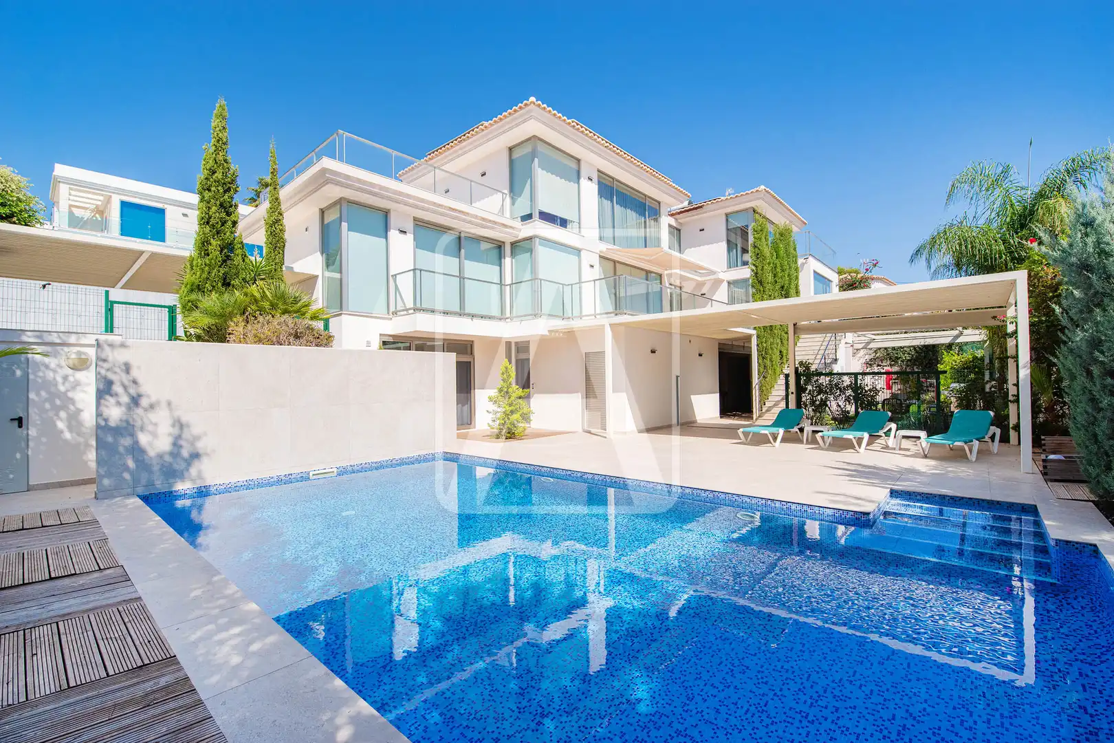 Villa mit Pool zum Verkauf in La Caleta - La Calalga -  Les Bassetes