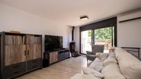 Living room of Duplex for sale in Sant Boi de Llobregat  with Air Conditioner, Heating and Parquet flooring